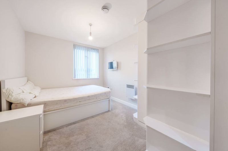 Double bedroom- click for photo gallery